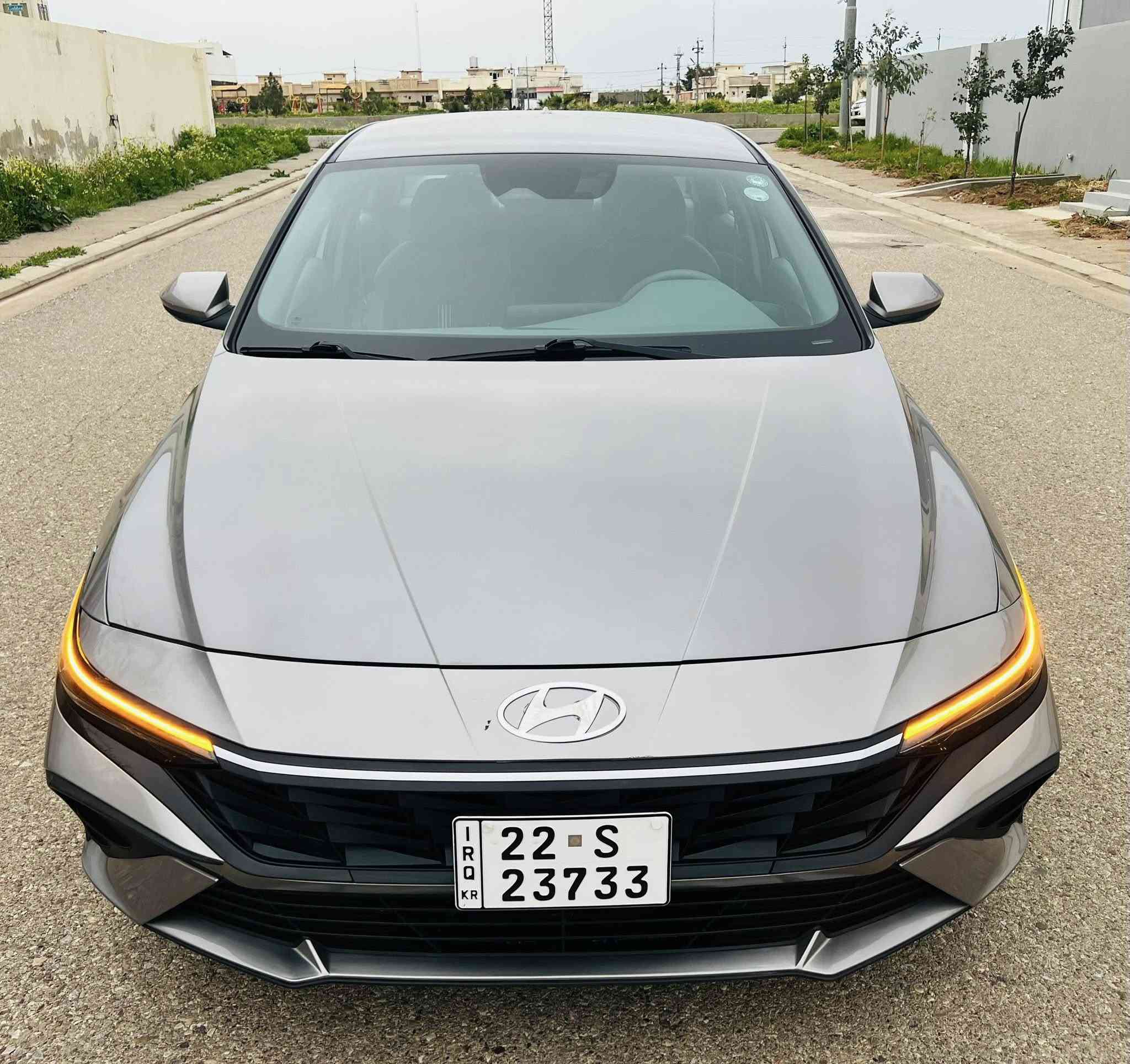 السلام عليكم (للبيع فقط بدون مراوس)
هونداي النترا ( 2024 ) الشكل الجديد ( لون سلفر )
ترقيم جديد اربيل بسم شركة وكاله تحويل مضمون100‎%‎
ضرر السيارة جدا بصيط شبر بلجاملغ الامامي فقط 
( بدون ايرباك ) السيارة جديدة بمعمنا الكلمه
( مواصفات السيارة )
بصمه بصمة ابواب تشغيل عن بعد
كيجات الكتروني 
لون الداخل رصاصي
انرة ترحيب بليدات
انارةً الداخل محيطيةً 7 الوان
تبريد لمس بيانو منفصل حار بارد
رادارات جانبية بلمري نفطه عمياء رادار    
مداخل تايب سي
محرك 2000 دوش  
السيارة جديدة جدا اي نقص مابيه من الداخل والخارج
سيرفس كامل دهن فلاتر
 السياره على وضعية الشركة كلشي بيه بلادي 
 لزكات الشركة لايلونات الشركة كتلوكات الشركة
مكاني بغداد شارع فلسطين
اي استفسار هذا رقمي *********** وتساب
