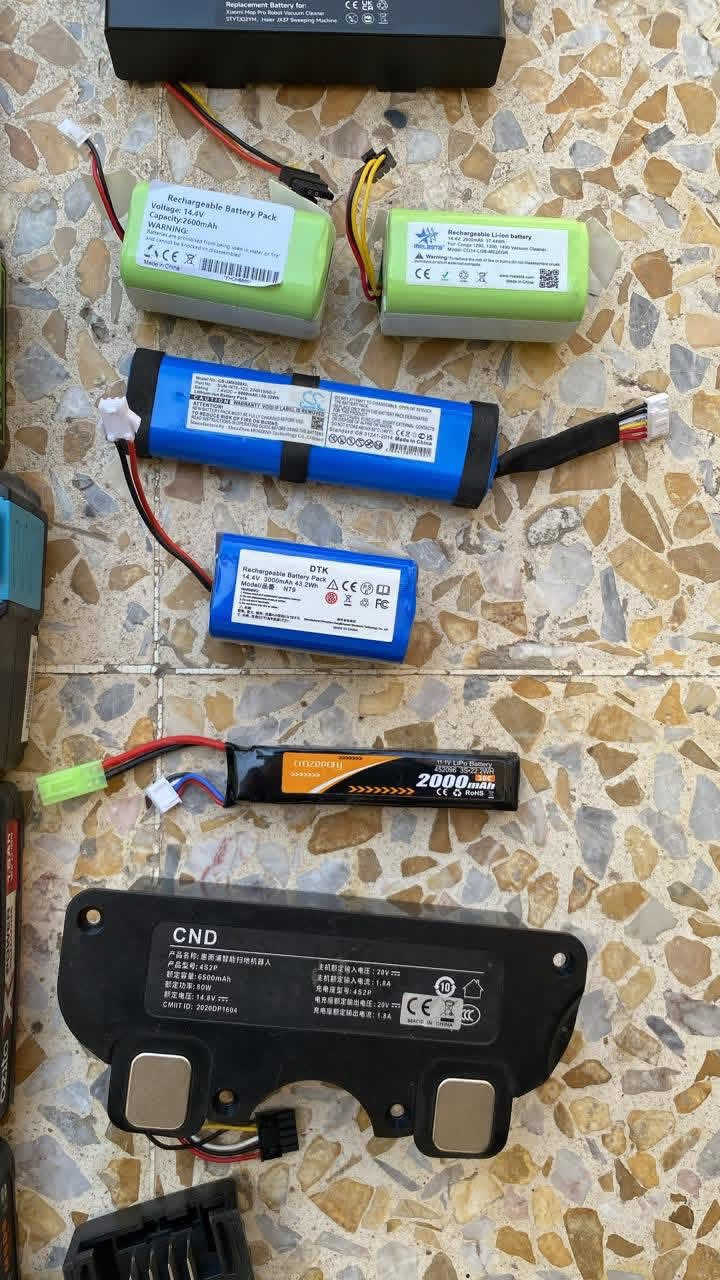 موجود انواع بطاريات عدد  و موجود بطاريات مكنسة روبوت و موجود انواع بطارية مكنسات شحن
(ما ابيعهن شلع ) اشر الي تريدة


**إذا كنت صاحب هذا الإعلان وتريد حذفه لأي سبب، رجاءا أرسل رسالة إلى الدعم الفني**