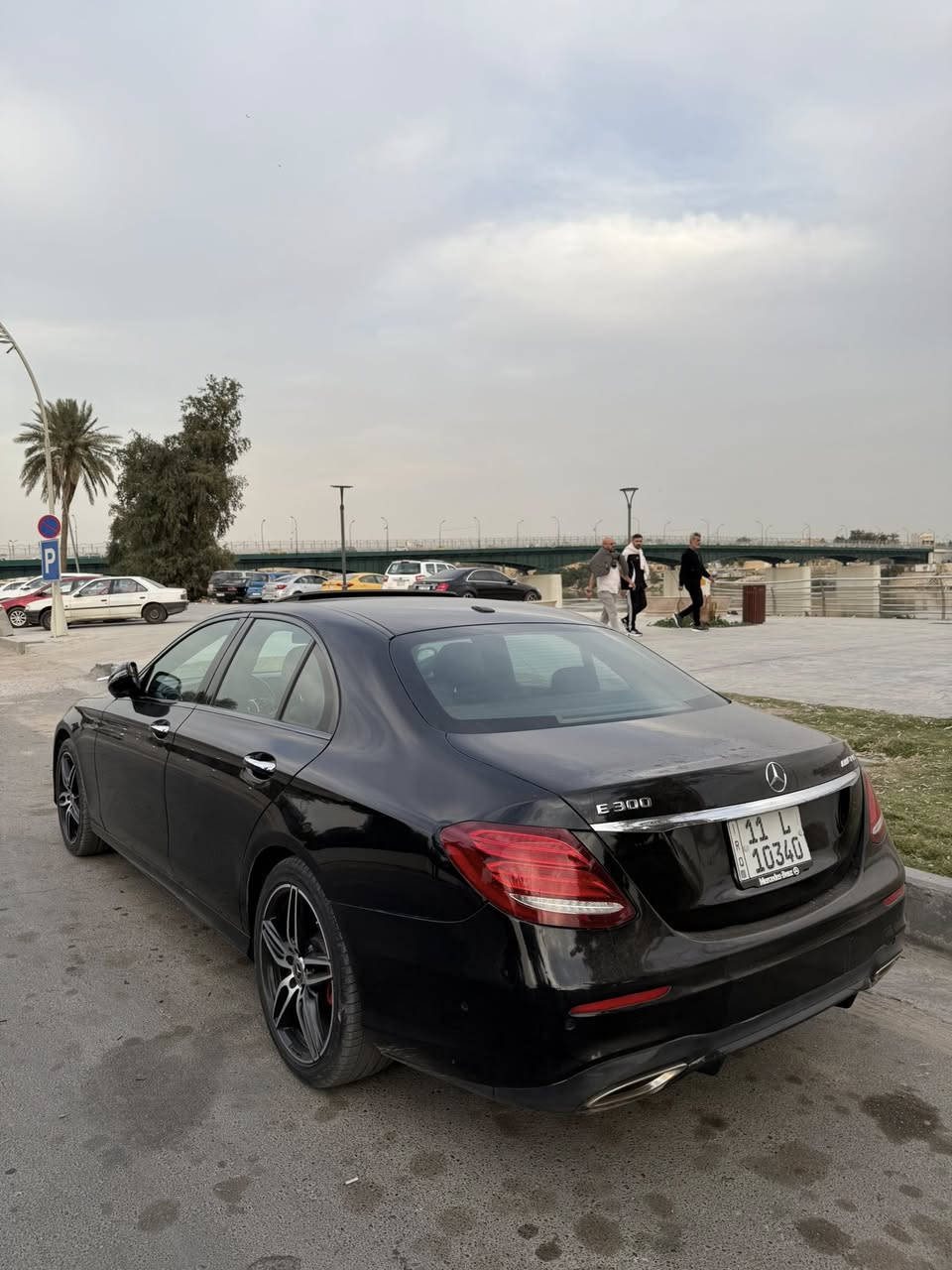 السلام عليكم 
مارسدس 
E300
اسود 
فول مواصفات 
2019 model
(٤ قطع صبغ 
بغداد دولي تحويل ثاني يوم
سعره ٢٣٩ قفل مال بيع او مراوس 
للاستفسار 
*********** واتس
