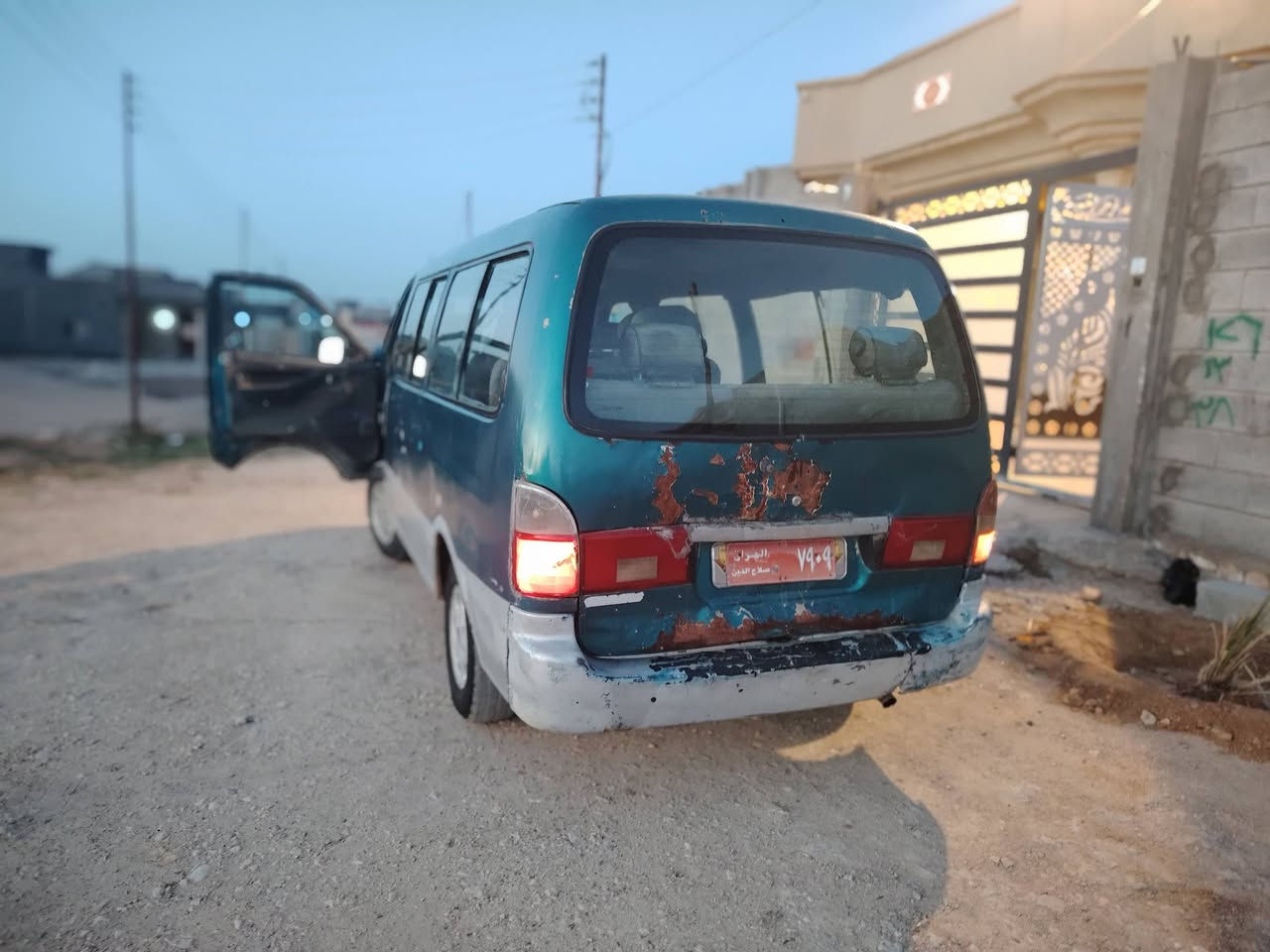 سلام عليكم كيه برجو للبيع كير مكينه كسل نضاف دواخل نضيفه كهربايات كامله باتري جديد معروضه 28ورقه ترهم مراوس ***********
