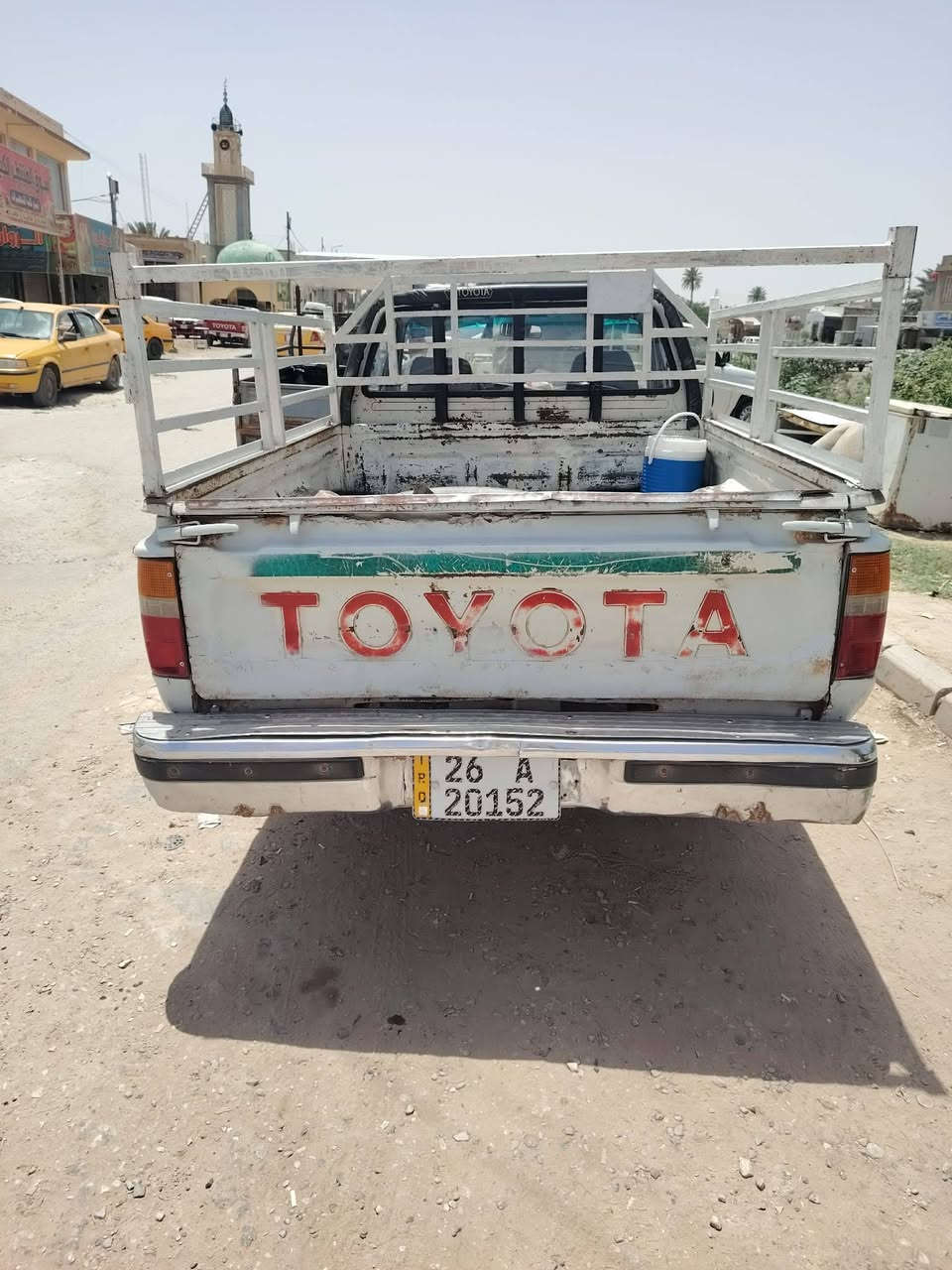 سلام عليكم للبيع بيكم 1990رقم انكليزي بسمي سيارة مكفول كفال عامه من كلشي كير مكينه حداديه تخم تاير اكسن شاصي كله جديد الشراي يتصل***********
