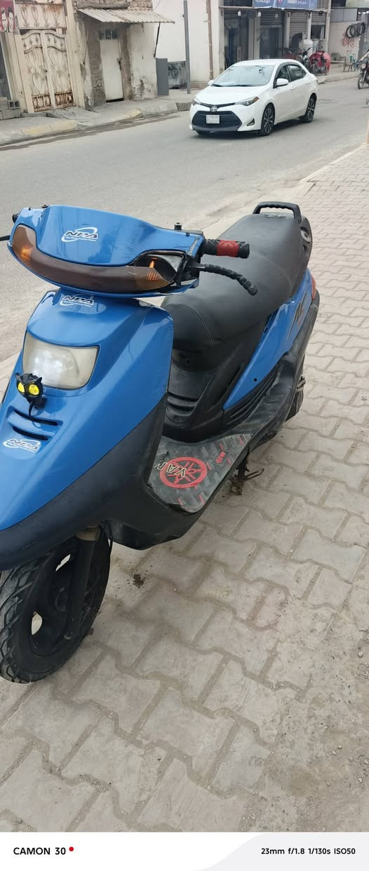 دراجه فراشه ١٤٠ شغاله وكامله وبسعر ٢٢٥ نقص فقط باتري ديالى بعقوبه بهرز ***********
