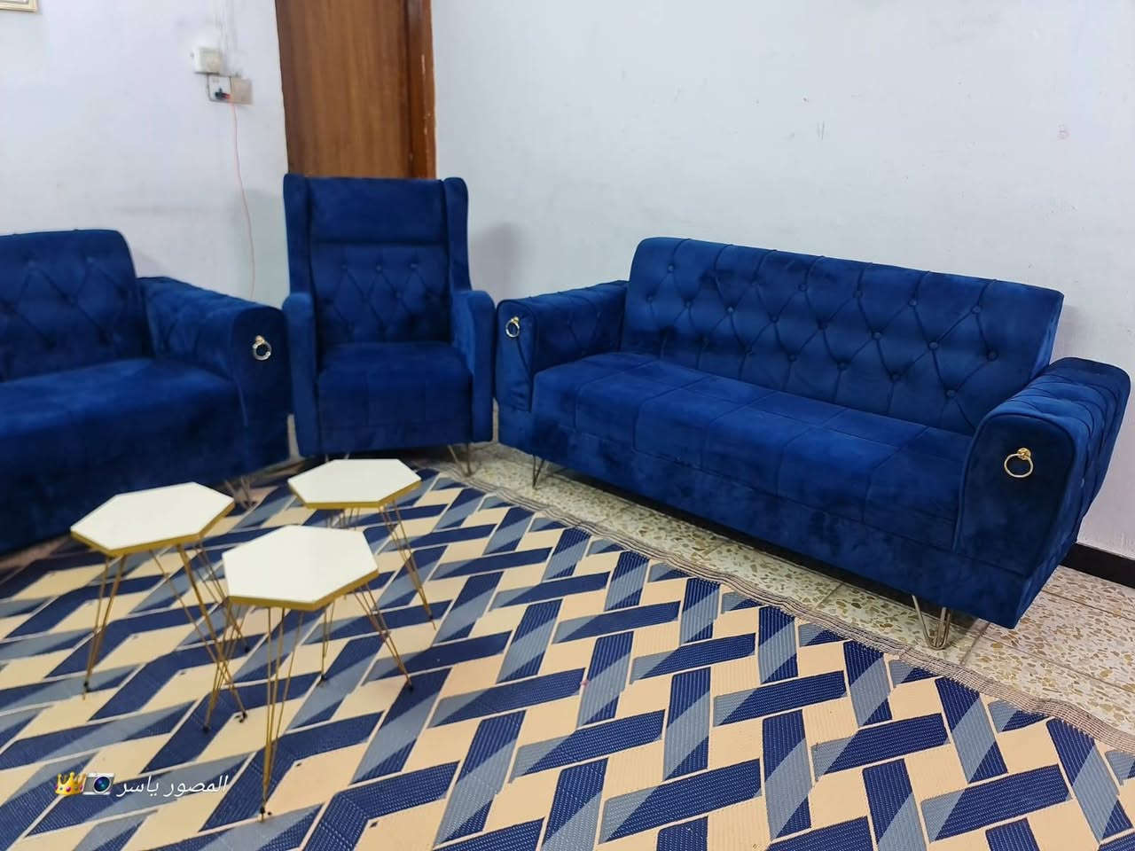 تخم عشر مقاعداخو الجديدمع سيت طبلات السعر 280وبي مجال العنوان بغداد***********
