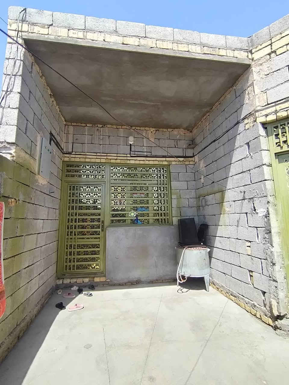 بيت 100 متر بناء بتلو وعكاده بيت مرتب كله جديد المكان حي الوحده الاسلاميه الاستفسار ***********واتساب عمارة, ميسان
