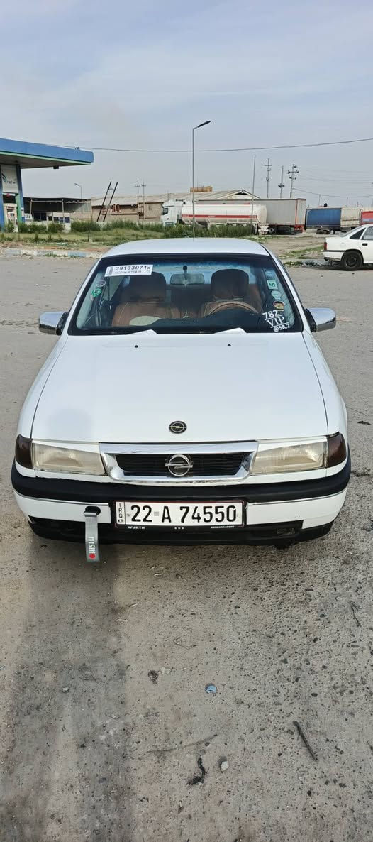 السلام عليكم فكترا موديل 1991 حجم 20 توماتيك بلادي بدون اي ضرر بيها ثلاث قطع رش فقط رقم اربيل مسطرة دولي تايرات جدد باتري جديد صدر امامي خلفي جديد كير محرك بشرط دوشمه جديده سيرفز كامل ABS عليها غرامات 210 الف تنزل من السعر كماليات كشنات دواخل كلها جديدة شرط التحويل والغرامات السيارة مبيها ولا جكوج دواخل تكم شواصي كلها شرط 
السعر 45 وبيها مجال 
عنوان  اربيل قضاء كلك
***********
*********** بي واتس
