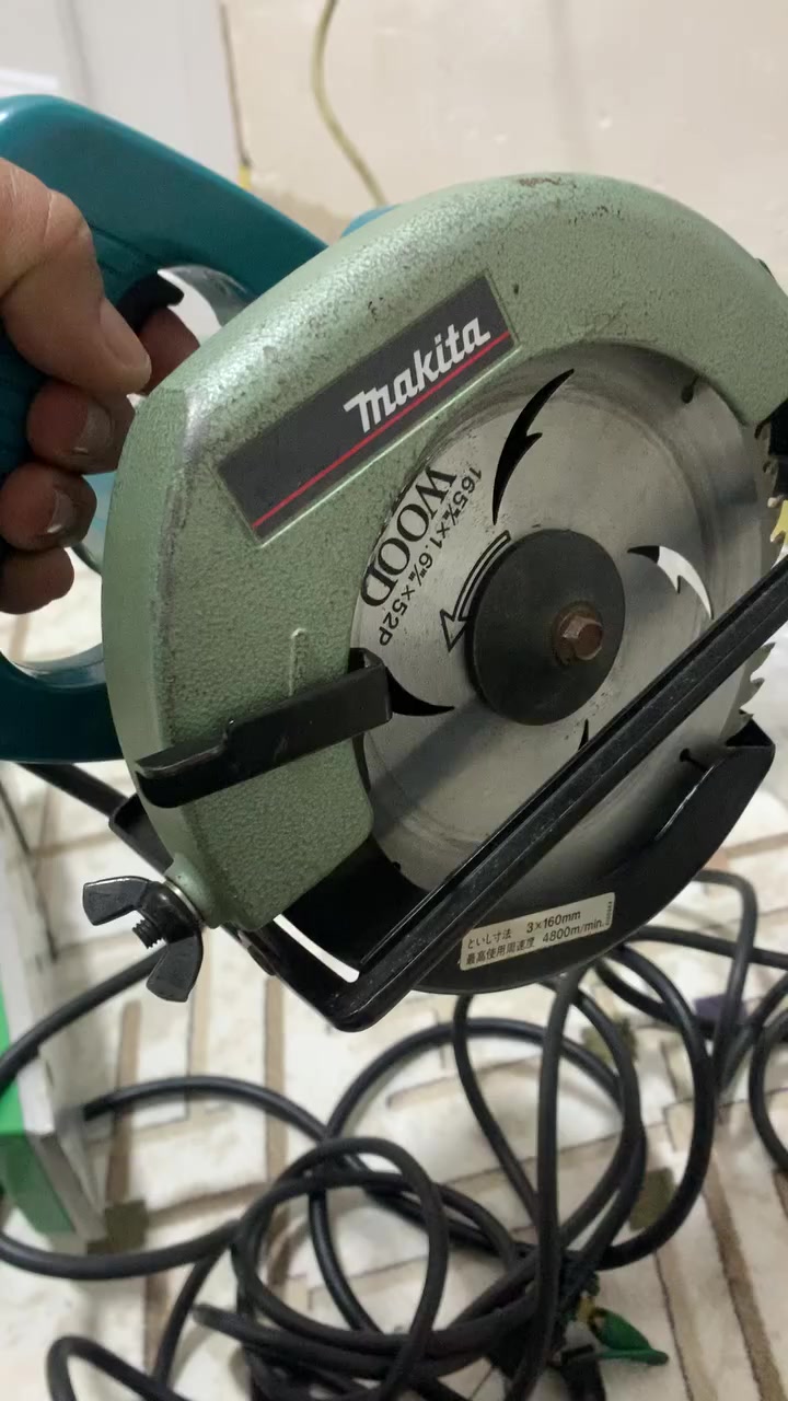 السلام عليكم كتر ماكيتا ياباني اصلي 110 فولت للبيع


**إذا كنت صاحب هذا الإعلان وتريد حذفه لأي سبب، رجاءا أرسل رسالة إلى الدعم الفني**