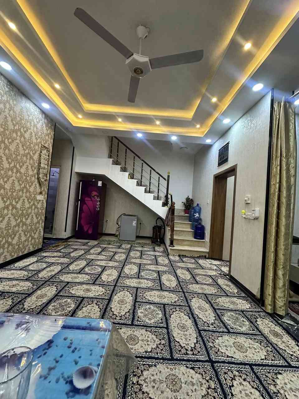 بيت للبيع كربلا الحولي مقابيل مستشفى الكفيل 100متر  طابقين 3غرف نظام السويتات  كل غرفه مع الصحيات البيت للبيع مع اثاثه 

‭٠٧٨٢ ٣٤١ ٦٢٨٥‬
