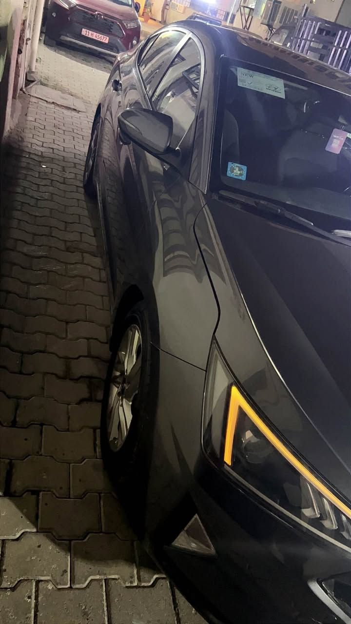 سلام عليكم النترا 2020فول 1/1بصمه فتحه سياقه ذاتيه كشنات تتفه وتبريد رادار مكينه 2000دوش كير اي تي المرغوب حادثه قبغ جنطه وجاملغ خلفي بدون دواخل كلش غفيفه سياره جديده مال بيت وبسمي ورقم جديد وسنويه جديده العنوان الاعظميه السعر140رقم 
*********** بغداد, العراق
