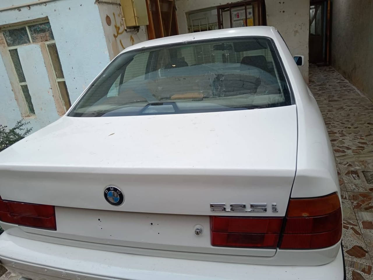 السلام عليكم لبيع بي ام 525 مفتوح كير عادي رقم بغداد سنويه لل27 تخم تاير صدر امامي خلفي جديد سياره جاهزه تبريد ثلج سلايت كشنات كهرباء مكان ديالى السعر 48 وبيه مجال بصيط ***********
