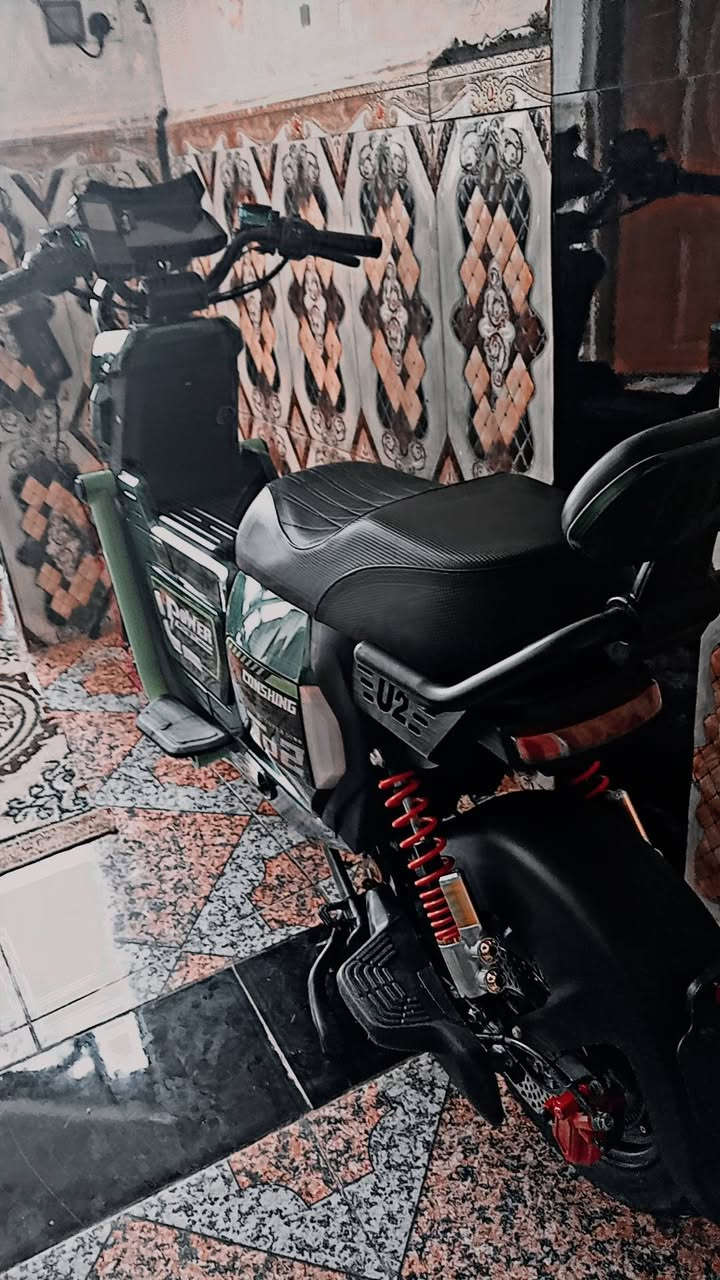 سلام عليكم  
دراجه شحن T2 
دراجه جديده كفاله تفحص و تروح 
سعر 650 و بيه مجال 
عنوان بصره شط العرب الكباسي 
*********** واتساب
