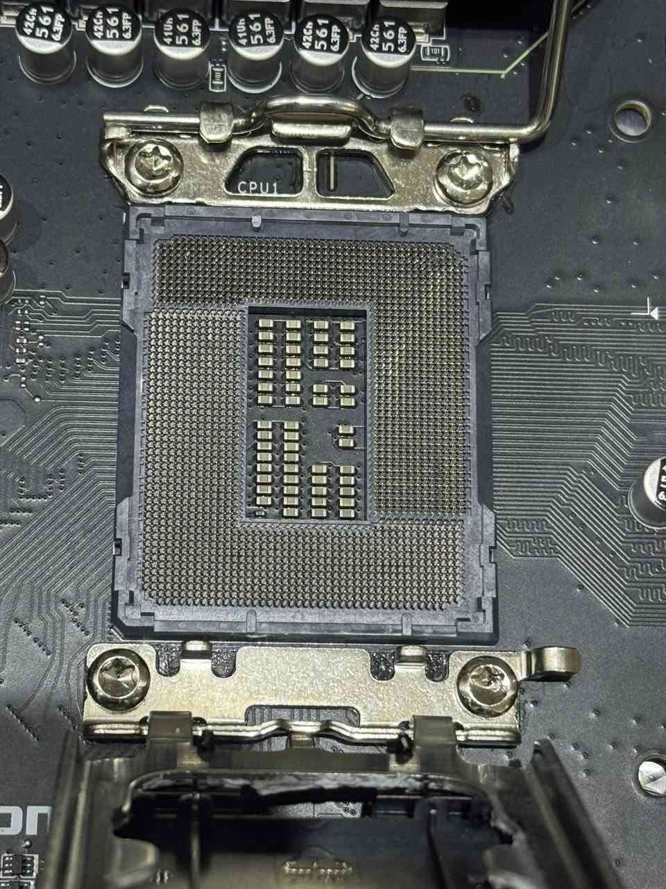السلام عليكم 
مذر بورد 
MSI
B760
ТОМАНАШК
WIFI 6
DDR5 
اخوان المذر بورد جانن البنات مالاتة معوجة 
وعدلتهن 
ابيعة شرط الشغل 
ونطي بي ضمان 
مستخدم قليل 
السعر 185 الف 
موجود توصيل


**إذا كنت صاحب هذا الإعلان وتريد حذفه لأي سبب، رجاءا أرسل رسالة إلى الدعم الفني**