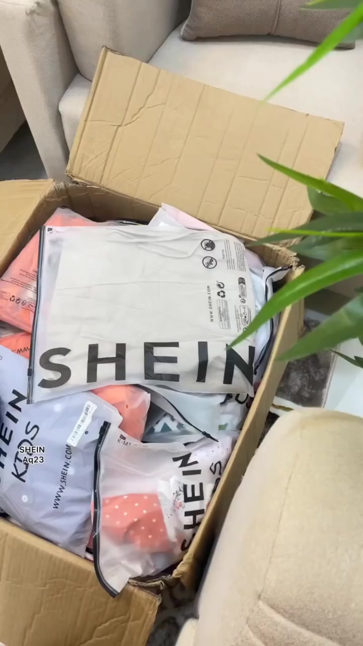 شلعة ملابس شي إن 
شلعة ملابس نسائية صيفية شي إن  ٢٢-٢٥ قطعة
 ب٣٥ ويه التوصيل
التفاصيل والصور ع الخاص


**إذا كنت صاحب هذا الإعلان وتريد حذفه لأي سبب، رجاءا أرسل رسالة إلى الدعم الفني**