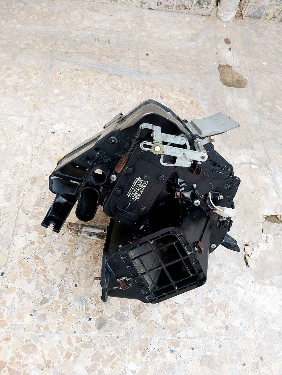 السلام عليكم تدفئه اماميه للبيع جديده هيه وجايناتها الاستفسار الاتصال 
‭0751 808 3158
***********
