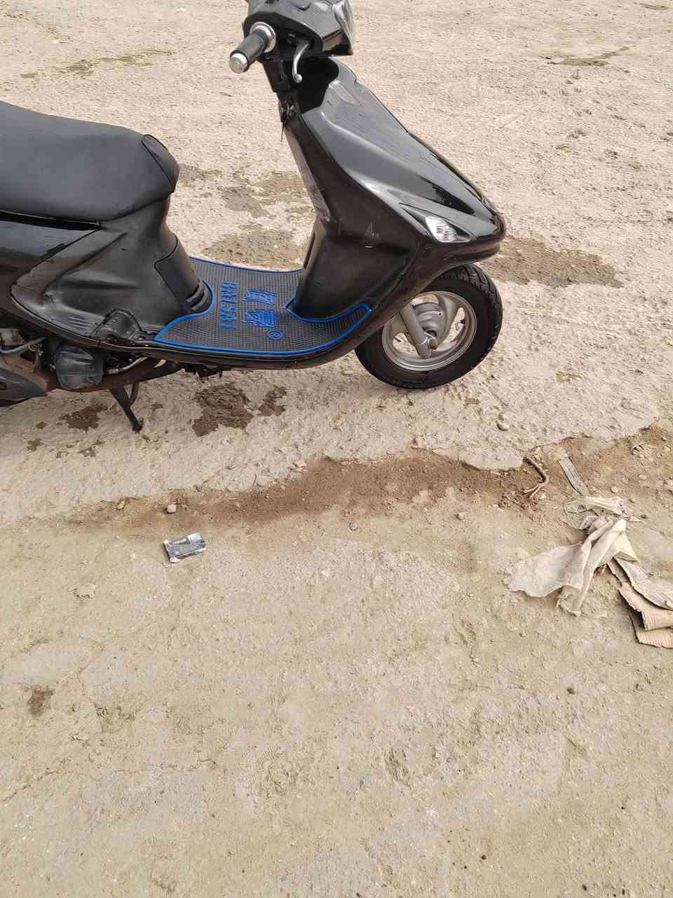 فراشه للبيع مكينه حاويه مامفتوحه
السعر 550 وبيهه مجال قليل 
مكاني الديوانية وهذا رقمي 
***********
