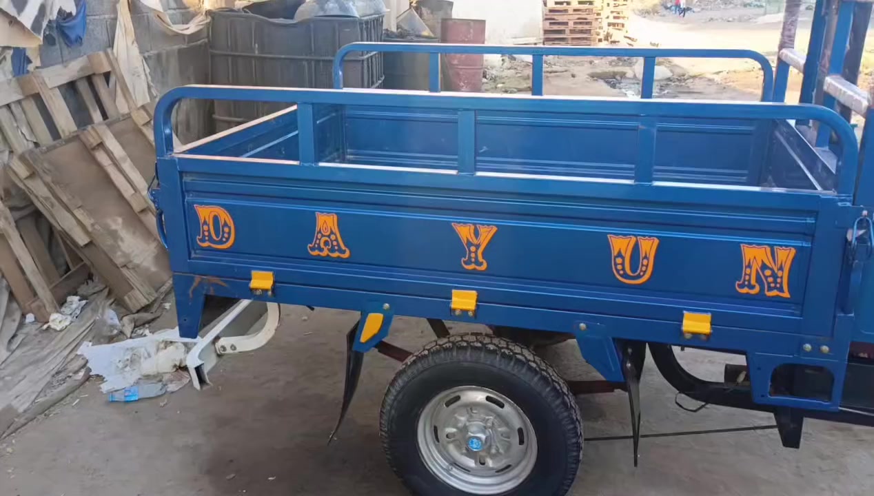 السلام عليكم شباب ستوته موديل 21 للبيع   *********** المكان واسط الحي  مكلف بل نشر باقي التفاصيل اتصل
