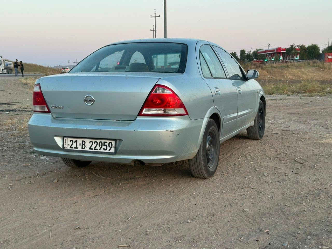 نیسان سەنی گێرعادی 2007 ناو زەرد سەنەوی تازە تاوەکو 2031 شەش پارچەی بۆیاخە سەقف و شانی بەشەرت بۆیاخی نی یە چوارتایەی تازەی لە ژێرە گێرو مەکینە و تەبرید بەشەرت سۆنەرم داناوە 63 گەڵا معامەلەیەکی زۆر کەم تکایە موشتەری نیت تێل مەکە 
لەگەڵ ڕێزم ... 
شوێن . شاره زوور . زەڕایەن 
*********** = *********** حلبجة, السليمانية
