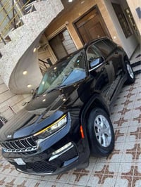 جيب كراند شيروكي المتت 2023 دفع رباعي بدون حادث بدون صبغ بدون ايرباك ض...