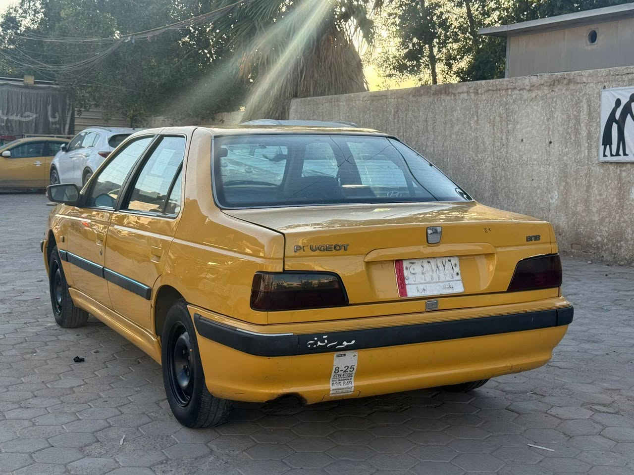 بيجو بارص 2015
بيهة بنيد تبديل وجاملغ خلفي صبغ 
السياره حلوه وجاهزه 
تبريد ثلج
بيهة خيط بخار
تخم تاير صدر جديد 
رقم بغداد مشروع وطني تحويل ثاني يوم 
عنوان بغداد شارع فلسطين 
معروضه 35
***********
