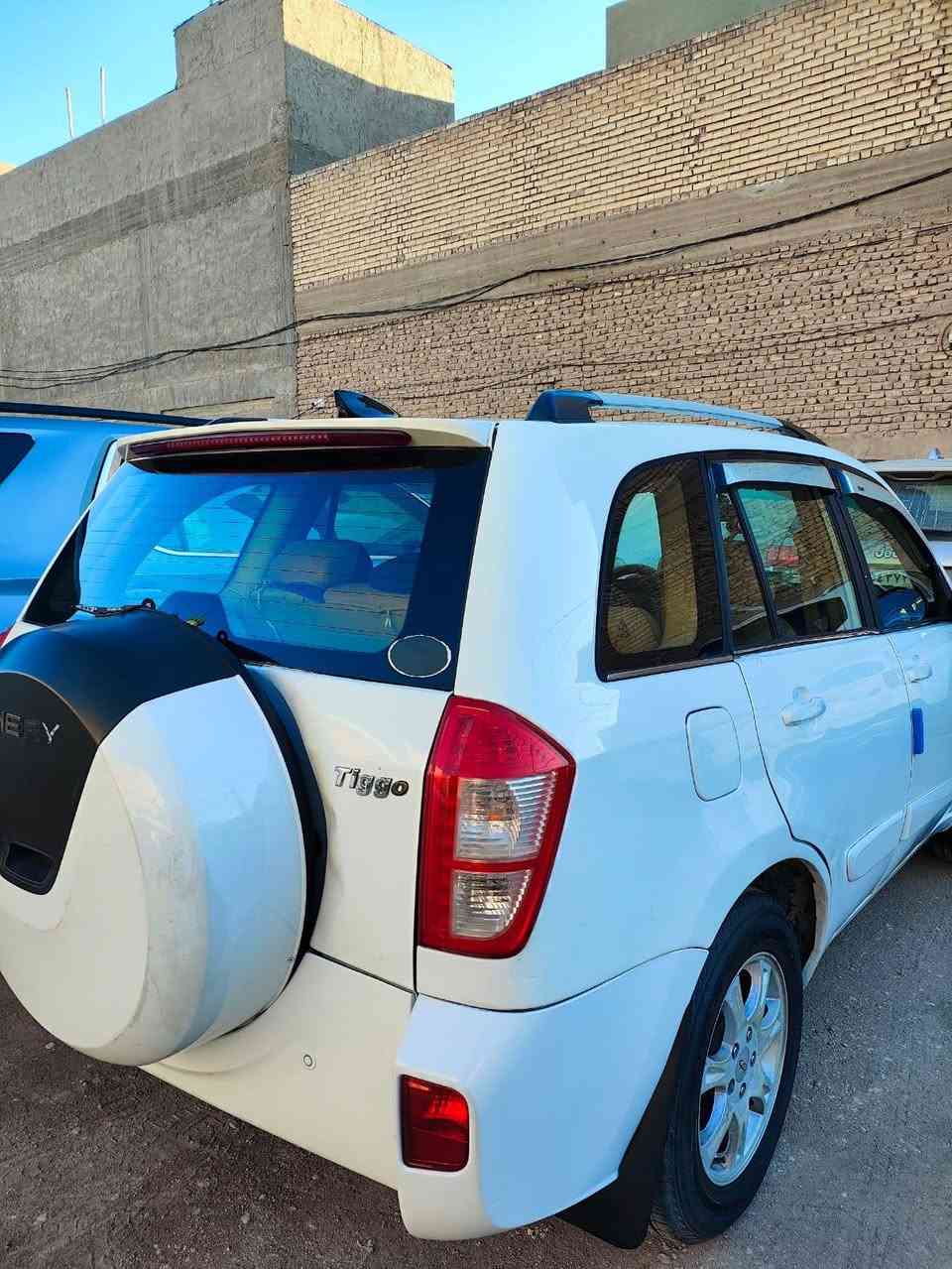 السيارة شيري تيكو موديل 2013 كير كهربائي
كير محرك تبريد كلة شرط وجديد
السيارة بي صبغات بعد تصليح الخياسات 
السيارة جاهزة ماعايزة برغي 
شاشة وتاب بنفس الوقت كامرة دوارة ابعاد كاملة 180 درجة 
السيارة رقم قادسية بسمي سنوية 2026
السعر ٦٠ ومجال قليل 
الرقم *********** النجف, العراق
