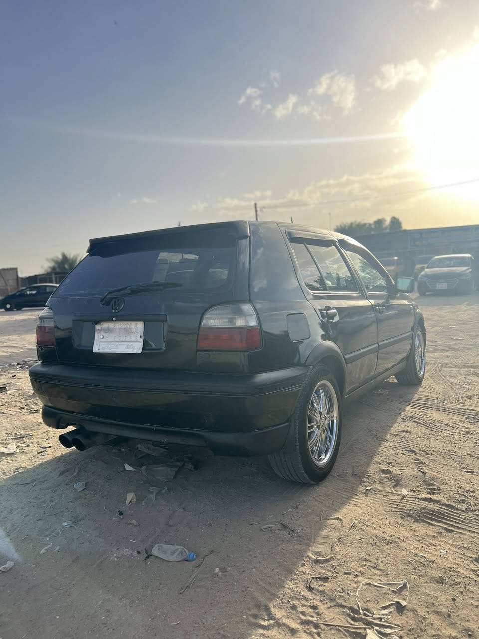 اسلام عليكم كولف موديل 92 رقم بغداد كير مكينه جديد حداديه جديده تبريد شغال تخم تاير جديد اسعر 40وبيهه مجال لعنوان بابل اسكندريه***********
