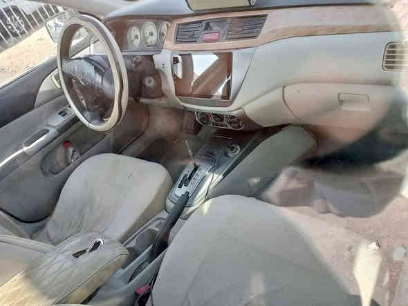 السلام عليكم 
لانسر موديل 2010  ميكينه وگير وحداديه كفاله 
اما گشر بيها شويا تكحيلات مرتبيهن  
سياره باسمي  عارضها 60 وبيها مجال 
تواصل ع رقم ***********
