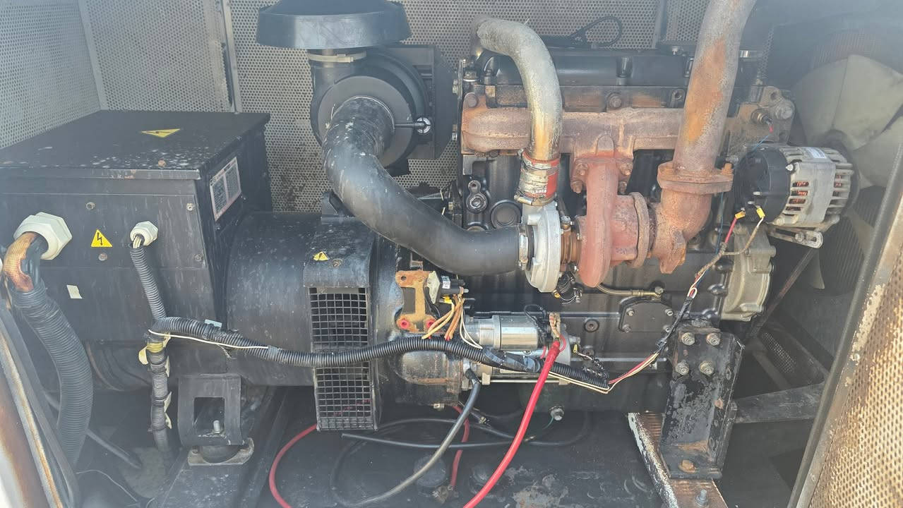 للبيع مولد بيركنز (Perkins) الأصلي بقدرة 70 KVA.
​✅ المحرك: بيركنز (Perkins) أصلي.
✅ القدرة: 70 KVA.
✅ النظام: برودكشن (Production System).
✅ الحالة: نظيف جداً (كاتم صوت).
للاتصال ؛ ***********

​📍 الموقع: واسط - الكوت ( يوجد توصيل )
