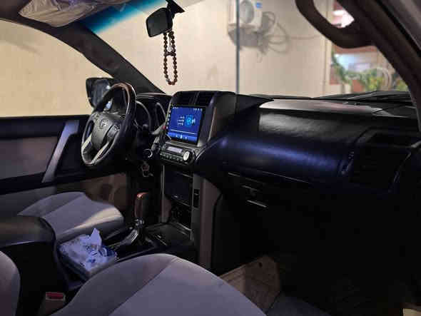 بيع ومراوس حسب القناعة
برادو 2010 كويتي  رقم شمالي بسمي 
ماشيه 139 حقيقي شرط الفحص 
السياره جديده وحلا من الصور شرط 
مكفوله من الضربه ولتبديل 
بيها فقط ربع باب الصندوق كلير 
ولباقي شرط كفاله سياره جديد ومتعوب عليها بشرط تراي زيرو 

مكينه 2/700 
ثلاجه 
7راكب 
3قطع تبريد مركزي 
مكينه كير شرط كفاله 
تخم تاير شرط جديد 
وشرط تراي زيرو شرط 

مكانها بغداد بسمايه مجمع ريحانة 
السعر 210وبيها مجال قليل 
بيع ومراوس حسب القناعة 

*********** بغداد
