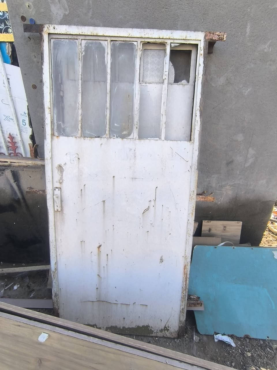 سلام عليكم بيبان البيع باب اسلايت ريسي مرتب وحديد ثقيل عوزه شويه ترتيبات قياس 3متر +2بيبان متر باب مطبخ وباب غرفه سياج كلشي يرهم سعر باب السلايت 150والبيبان الزغار علا 60وبخدمت شراي العلم حديد ثقيل كلهن المكان ميسان غريت طبر استفسار ***********
