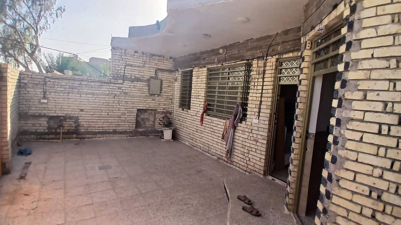 اسلام عليكم بيت للبيع
مساحه 200متر 
العنوان الحميديه القريه يم بيت جاسم زامل الاتصال ***********
