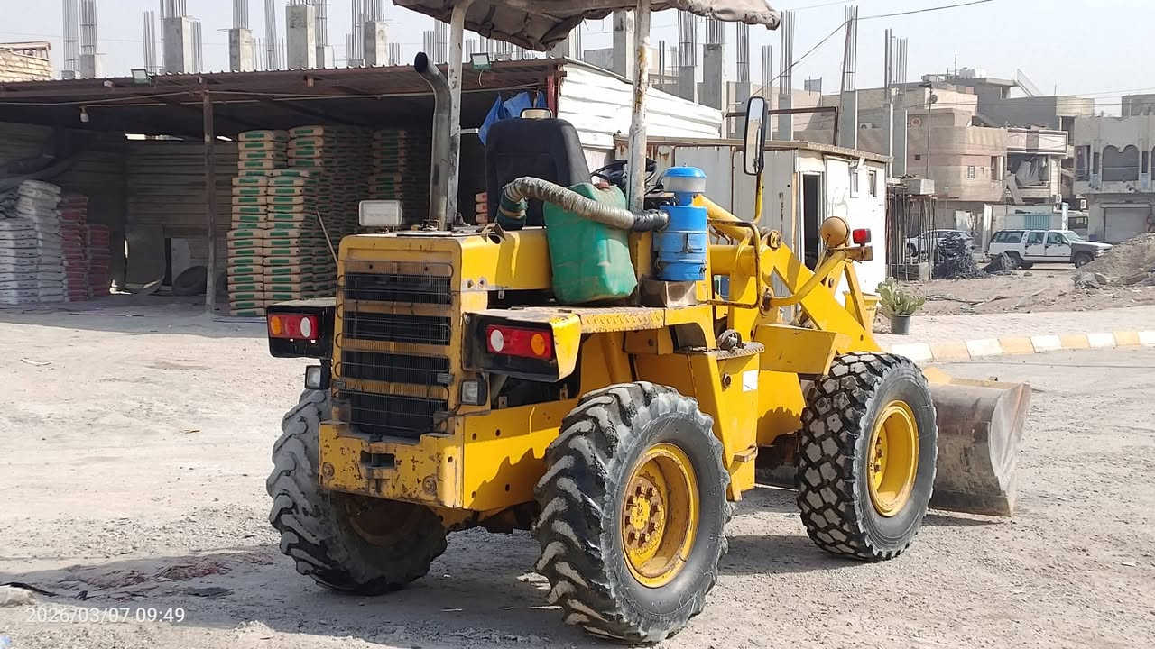 السلام عليكم شفل كوماتسو حجم 50محرك خمس وتسعين كير مجفت جديد صينيه جديد مكص مجفت جديد تجم تايرات ابوسيم رقم بغداد رقم الهاتف ***********
