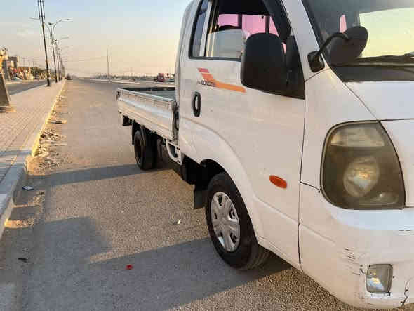 السلام عليكم كيا دبل قماره 19 للبيع مكفوله من ضربه وصبغ متومه سياره جاهزه وكامله ماناقصه برغي هاذ رقم راعيها ***********  السعر 55 بيها مجال
