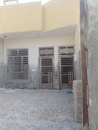 مساحتة 100 متر   قيد إنشاء تستلم مفتاح كامل  يحتوي على غرفة مطبخ استقب...