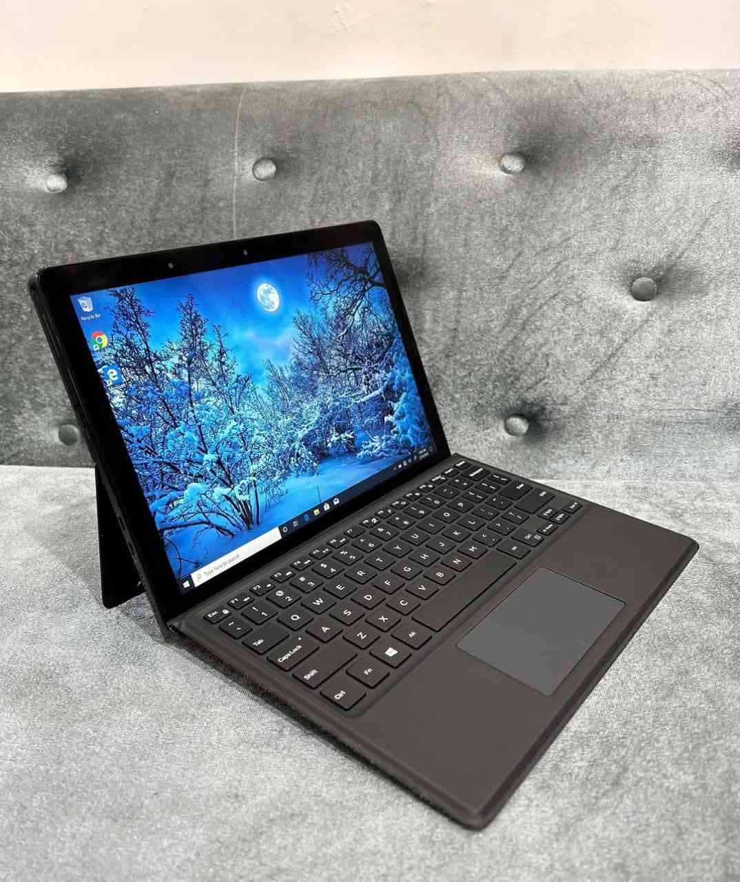 لابتوب Dell
2 بــــ 1 (تابلت + لابتوب)

مواصفات الجهاز
 شاشة لمس Full HD
 معالجCore i5 الجيل الثامن
 256GB SSD سريع جداً
 رام 8GB (قابل للزيادة)
 بطارية ممتازة ومكفولة 
 تبريد مستقر وقوي
 تصميم أنيق وكلاسي
 كفر متين وقوي
 مع الشاحن الأصلي


**إذا كنت صاحب هذا الإعلان وتريد حذفه لأي سبب، رجاءا أرسل رسالة إلى الدعم الفني**