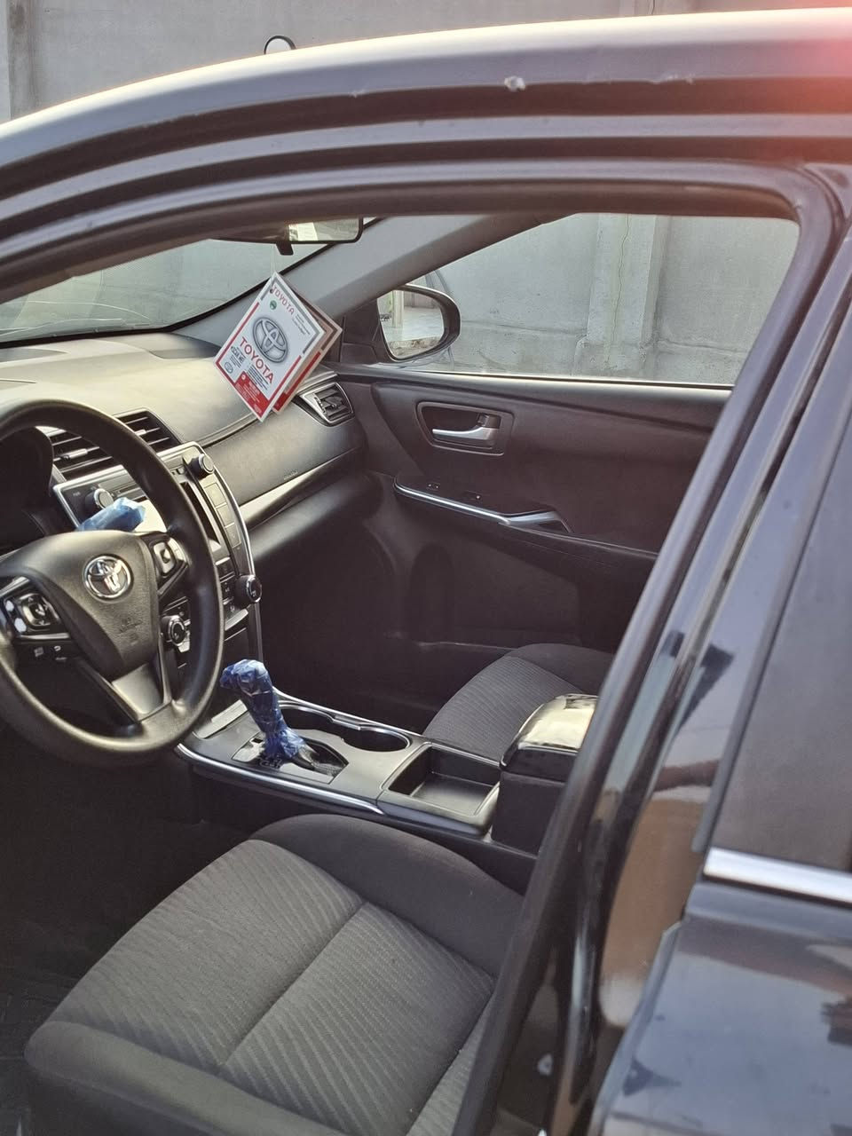 السلام عليكم 
----------
كامري LE للببع 2015  ماشية 175 الف 
سياره ناصبة مال بيت 
السعر 123
للاستفسار اتصل ***********
