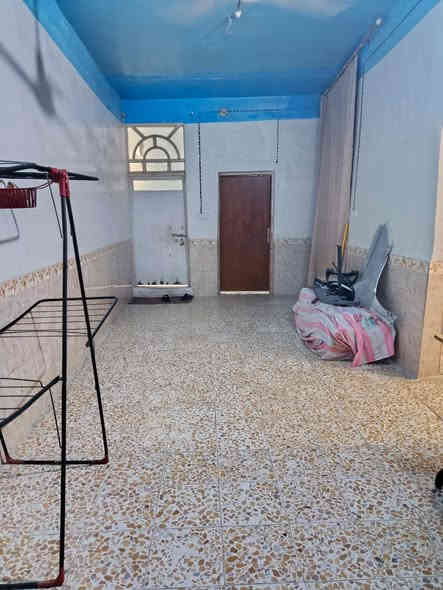 بيت للبيع طابو صرف  المساحه 100م طابقين بناء طابوك الموقع حي الشهيد المحراب يحتوي الطابق الاول على غرفه وصاله واستقبال ومطبخ وصحيات ويحتوي الطابق الثاني على غرفتين 
وصاله وصحيات السعر 105 مليون قابل للتفاوض للأستفسار مراجعه مكتب التعارف مقابل رشيد العامري او الأتصال ع الرقم ***********
