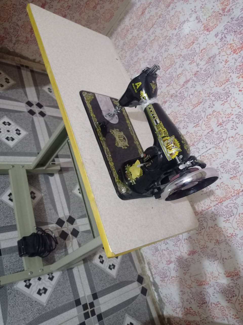 فراشه ب100$ وبيها مجال المكان ميسان 
للتواصل ***********
