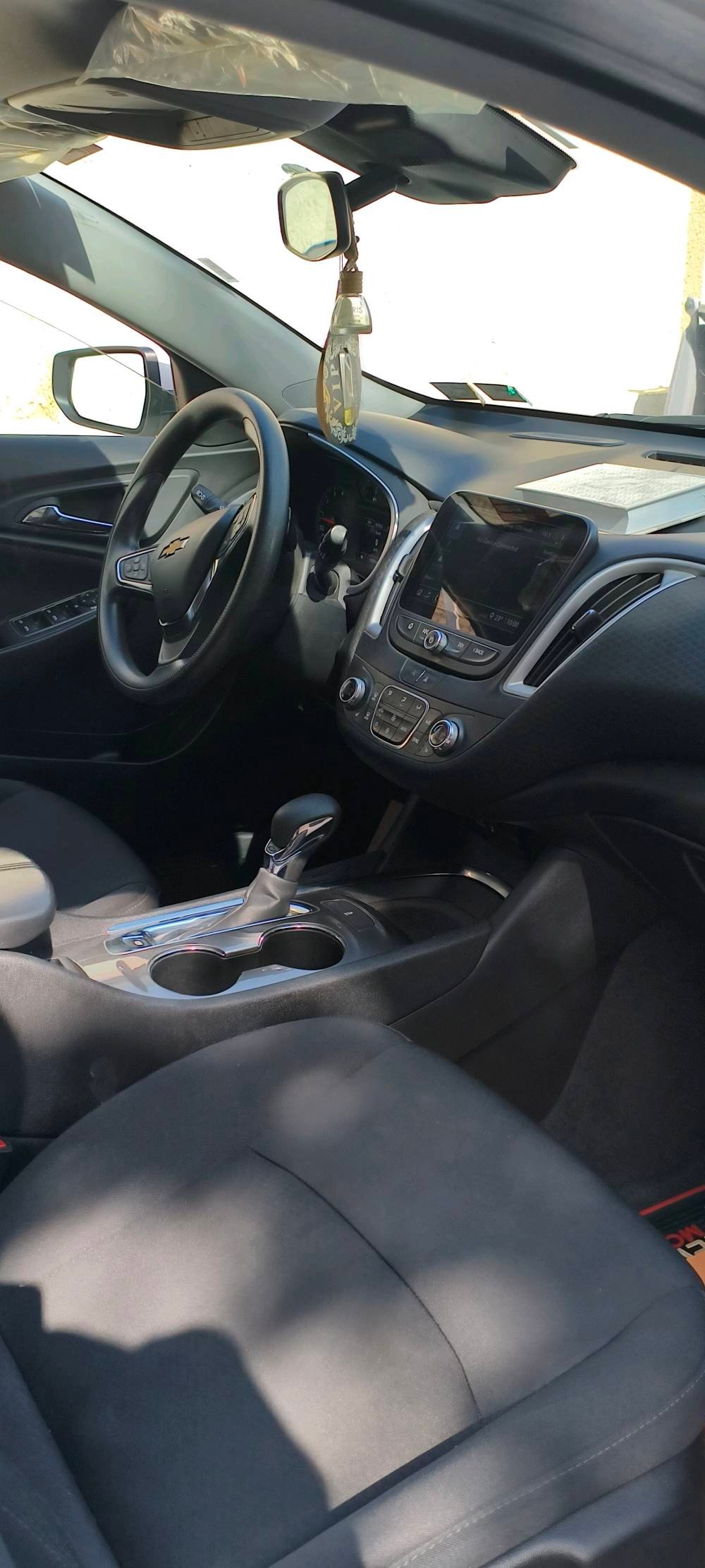 
ميسان العماره 
السياره ماشيه 65ميل
موديل 2023
ما هو حجم المحرك وعدد الكيلومترات المقطوعة؟: 
1.5T
هل السيارة خالية من الحوادث والإصلاحات؟: 
كلين بس صار بيها حادث يمي بلعراق 
ما هي سنة الصنع الدقيقة؟: 
2023
هل هناك إمكانية للتفاوض على السعر؟: 
نعم
وين موقع السيارة حالياً لغرض المعاينة؟: 
ميسان العماره 