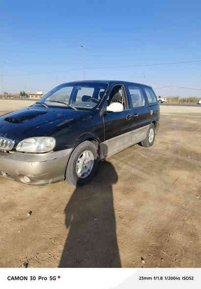 كيا كرنفال كاز موديل ٢٠٠٠ كير عادي سياره بلاديه لاضربه ولاصبغ بيه خياس بداير مكينه كير تمام تحويل مباشر سنويه جديده سعره   ٤٠ اوبيه مجال اتصال ***********
