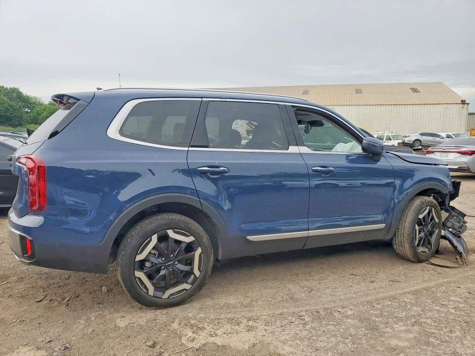 اعلان مزادات 2026-7-20
2025 KIA TELLURIDE S
المواصفات السيارة : في الصور
الضرر المركبة : موضح في الصور
حـالـه الـمركـبـة : تعمل وتسير
‏‎‏‎المسافةالمقطوعة : 6,131 mi
الساعه : 5:00 PM
‏‎نوع المحرك: 3.8L 6
السعر: يحدد في مزاد
قبل شراء السيارة يتم الفحص من الاضرار السابقة من خلال (carFax /
epicVIN) مجانآ
مدة الوصول : 40-60 حسب الولاية و اكتمال اوراق المركبة من المصدر
للأستفسار عن كافة المعلومات يرجى زيارة مقر الشركة
‏أكشن امريكا
البصره - ساحه سعد - محطه لؤلؤه البصرة
متوفر نقل المركبات الى كل من ( العراق - الاردن - تركيا - الامارات )
متوفر نقل المركبات الى كل المنافذ الحدودية والتخليص الكمركي ( ام قصر
- سفوان -طريبيل - ابراهيم الخليل -حاج عمران )
تكاليف النقل مع عموله المكتب تنافسية جداً
للاستفسار الاتصال:
*********** - قاسم مجبل
*********** - مصطفى
