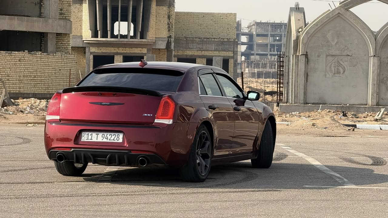 كرايسلر c300 2018 محدثه بالكامل S داخل وخارج 
صور حادثهه والسونار موجودات بالصور السياره مكانهه كربلاء سنويه لل٢٠٣٠ معروضه ب١٩٥ 
(***********)
