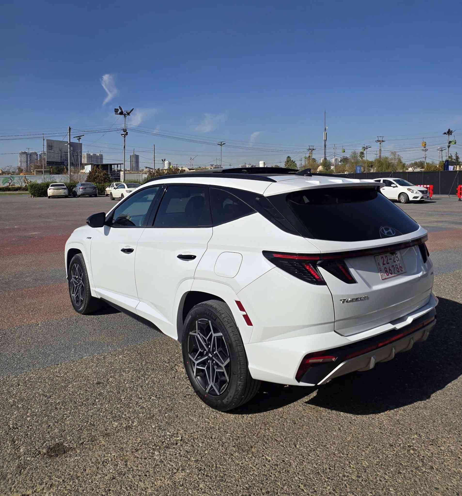 السلام عليكم
توسان 2023 NLine  ان لاين بلاك ادشن بيلادى 
لون السياره ابيض لؤلؤي 
المواصفات .N Line
صورحادث داخل المنشور 
ماشيه 24 الف
1- بصمة تشغيل 
2- بصمة ابواب لمس دخول ذكي 
3- بنوراما على طول السيارة 
4-ويل حجم 19 NLine
6- كامرات مع الاشارة 
7-  شفتات ستيرن 
8-  تدفئة كشنات 
9- كشنات جلد وشامو
10- كشنات كهرباء 
11- اضواء محيطية 67 لون اختياري 
12- كشنات خلفية هيتر 
13- مرايات تعتيم ذاتي 
14- ابل كار بلي 
15- اندرويد اوتو 
16- شاشة دجيتل 3 اشكال للقيادة 
17- اشاير ترحيب 
18- اضواء امامية LED زنون 
19- اضواء خلفية LED
20- هوك خلفي 
21- فول اوامر صوتية 
22- جامات اوتو 
23- قطعتين تبريد 
24- اشارات ب المري
25- كير دكم 
26- شفتات ستيرن 
27- تحكمات ستيرن 
28- السيارة فور ويل 
29- محرك 2500 المرغوب 
30- هاند بريك بصمة 
31- شحن واير ليس 
32- منافذ شحن 
33- اوتو هولد 
35- السيارة اوتو بارك 
36- حساسات امامية 
37- حساسات خلفية 
38- كير AT المرغوب 
39- رادار امامي رادار خلفي رادار جانبي 
40- نقطة عمياء 
ضرر سياره قطعتين 
رقم شاصي KM8JCCAE3PU173632
مكان السياره اربيل رقم وتساب ***********
ااطلب اسعر يتم الرد
