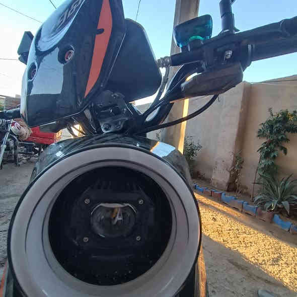 سلام عليكم دراجه شحن فول الله يشهد قبل يومين أخذته فتح كارتون مابيه اي نقص ولا ماشي بيه حتى بس مرا طلعت بيه كلشي جديد فتح كارتون تشوفه يلا تأخذها ماعرف بيه اني الشحن كدام عينك لون زيتوني أخذته ب 700 والله بفلوسه ابيع بيه مجال بسيط الي مو شاري لا يتعبني  السعر 700 الف مكاني ديالى *********** وتساب متوفر  اتصل بيك خير دلل @إشارة
