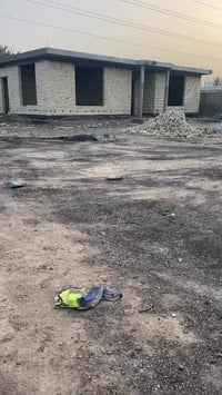 بيت المساحة 1250 متر نص دونم في بغداد قرب جسر المثنى  ملك صرف الاستفسا...