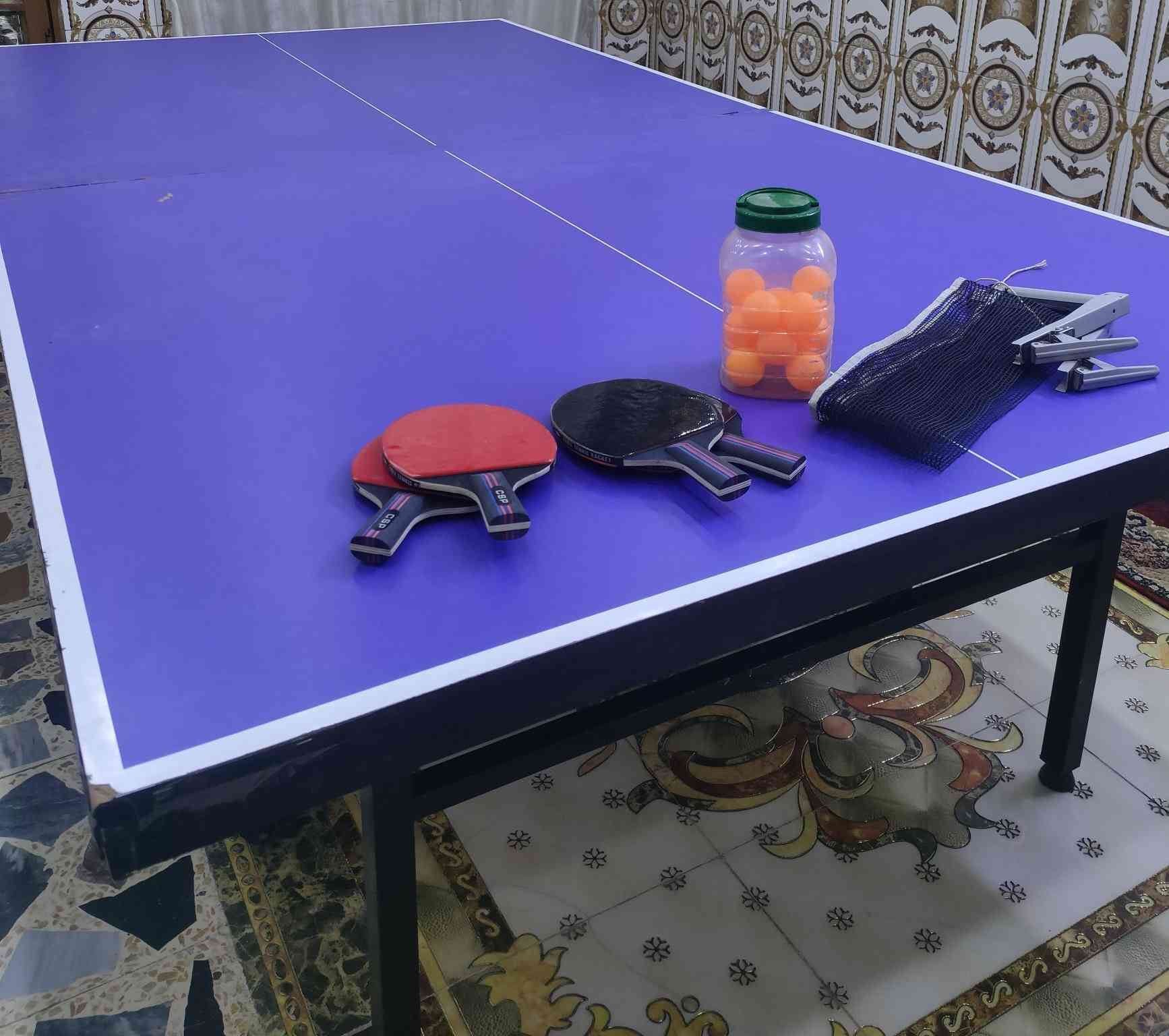 سلام عليكم طاولة منضده جديد مستخدم قليل النظافة 100/95 مع شبكة وكرات  وربع ركتات جديد غير مستخدم مكاني بغداد  اي ستفسار *********** . السعر 260 وبيه مجال
