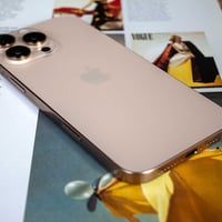 آيفون ١٦ برو ماكس • بطارية ١٠٠٪ • مشحون ٧٠ مره