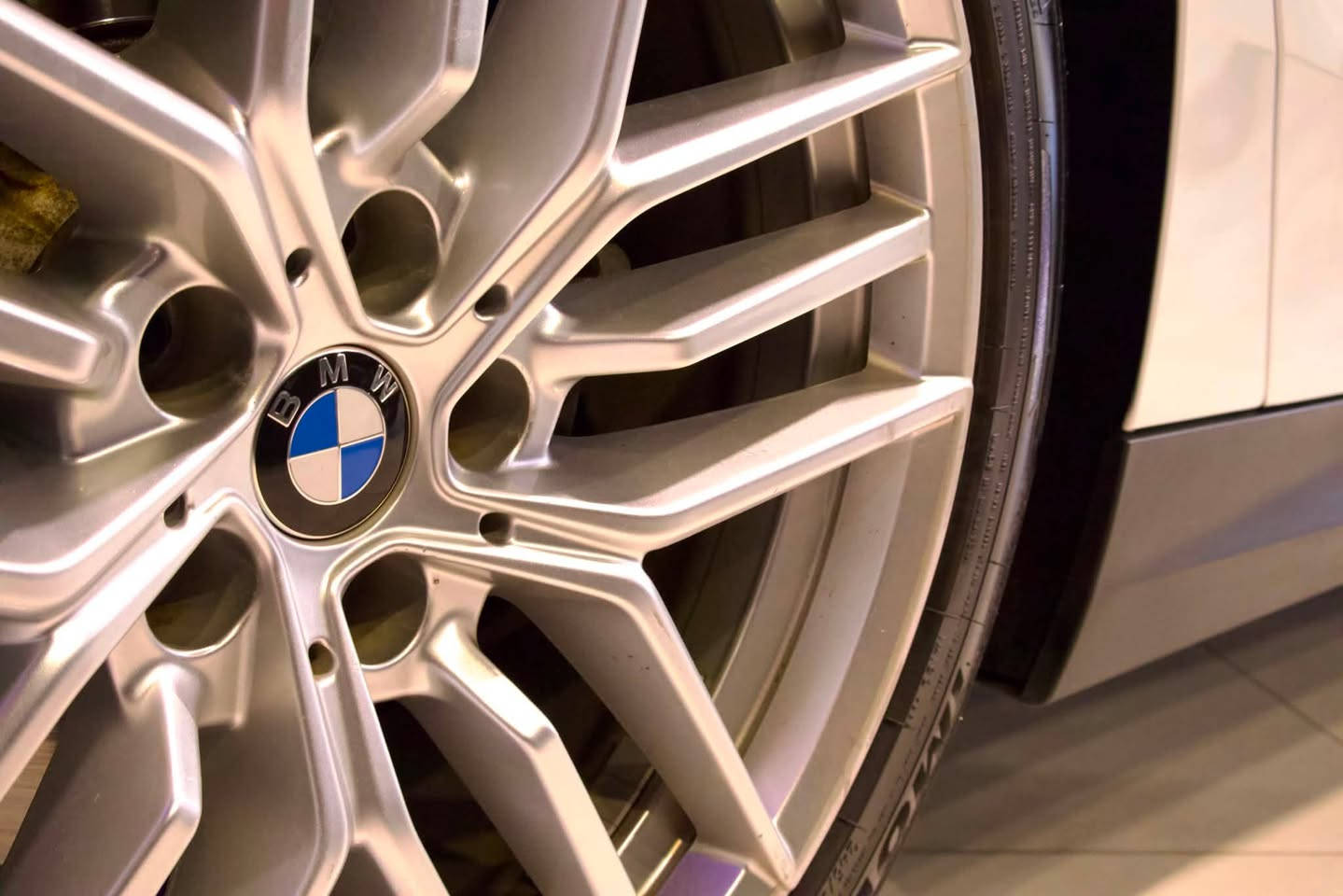 BMW 530i | 2024

▪️ مۆدێل: ٢٠٢٤
▪️ کلین، بێ هیچ بۆیاغێک
▪️ ٥ مۆدی لێخوڕین
▪️ ٥ کامێرا
▪️ سیستەمی دەنگی Harman Kardon
▪️ داتاشۆ (Head-Up Display)
▪️ ژمارەی تابلۆ: هەولێر
نڕخ/ 44,800$
ــــــــــــــــــــ

BMW 530i | 2024

▪️ موديل: 2024
▪️ كلين، بدون أي صبغ
▪️ 5 أوضاع قيادة
▪️ 5 كاميرات
▪️ نظام صوت Harman Kardon
▪️ شاشة عرض على الزجاج الأمامي (Head-Up Display)
▪️ رقم السيارة: أربيل
سعر/44,800$

📩 للاستفسار والمزيد من المعلومات، يرجى التواصل معنا

Personal
***********

Location/ 
BALEN CARS
https://maps.app.goo.gl/prz5bVL7eHQKwQHu9?g_st=ic

NEXO AUTO
Buy • Sell • Advertise
Premium Car Marketplace

#BMW #BMW530i #2024年 #LuxuryCars #Erbil #BMWIraq #sulaimanyah #iraq #baghdad #basrah #najaf #karbala
