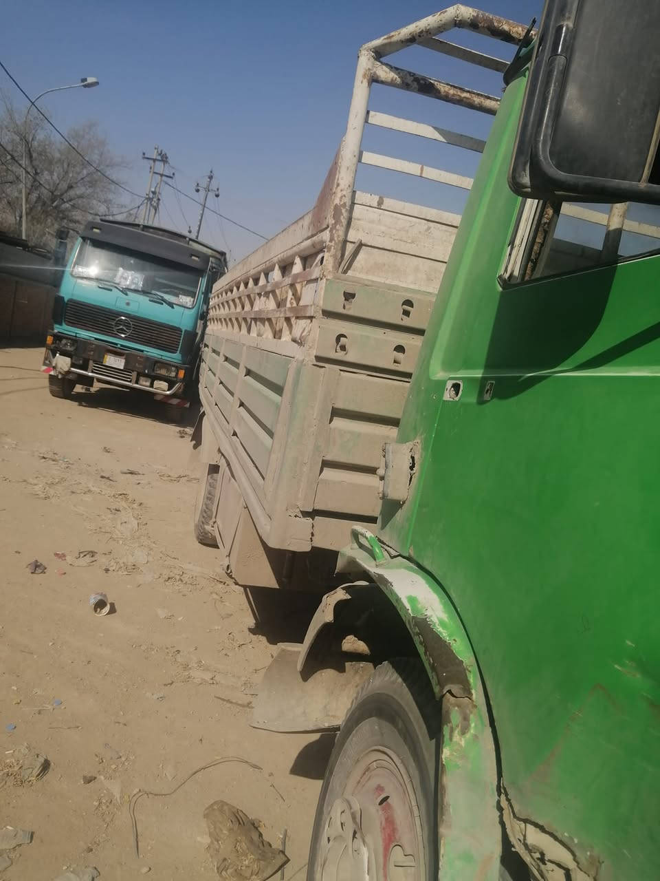 سياره فيأت لبيع الاتصال بالرقم ***********
