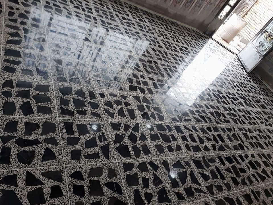 جزء بسيط من عملنه انشاء الله ينال عجابكم 
نعمل كافه  انواع السراميك ومرمر وكاشي وبورسلين 
خبره اكثر من 50 سنه  الجوده والنضافه وسرعه  وضمان العمل.   
***********
‭0783 200 679
