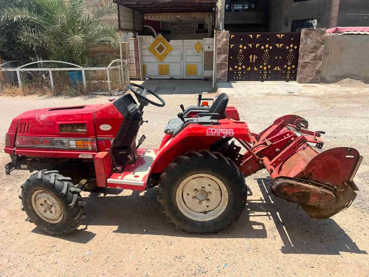 مكينة مسيوبيشي MT14 دبل اكسل
محرك گير اكسل بلادي مو مفتوح المكينه نظافة 80‎%‎ 

ملحقات رافوسه بس ويرهم الها فدان صغير مسوين الها تحوير 

السعر 3 مليون 
ديالى الغالبية سيف سعد 

***********
