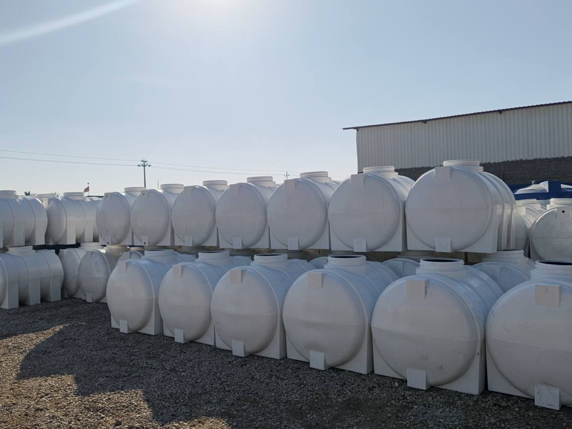 خزانات بلاستك من العشر آلاف لتر لحد ٢٥٠ لتر المكان حله بيع جمله للاستفسار اتصل ***********
